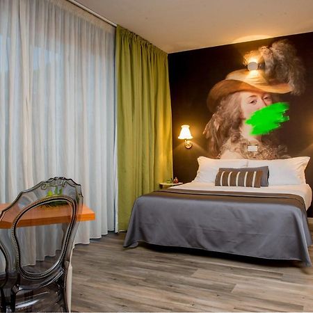 Residence Dory Riccione Eksteriør billede
