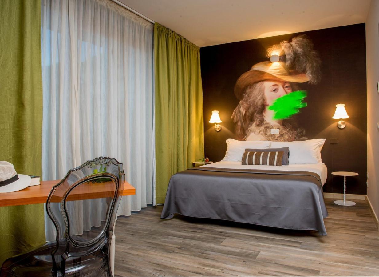 Residence Dory Riccione Eksteriør billede